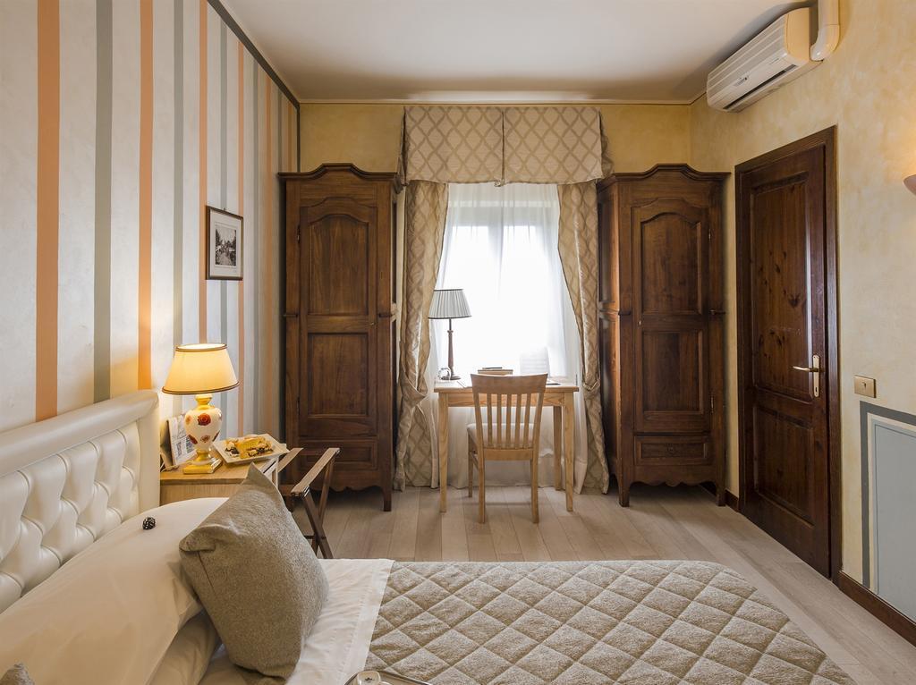 Il Melograno Agriturismo & Spa Pianello  Bilik gambar